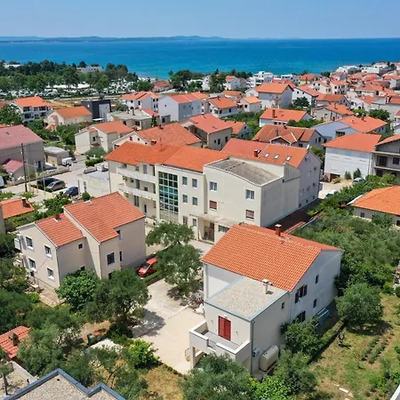 Ana * Zadar